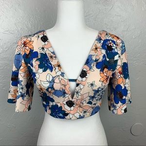 Zero basic boho Floral flutter sleeve crop top M/L